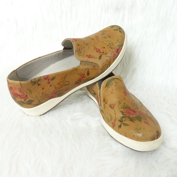 tan leather slip on sneakers